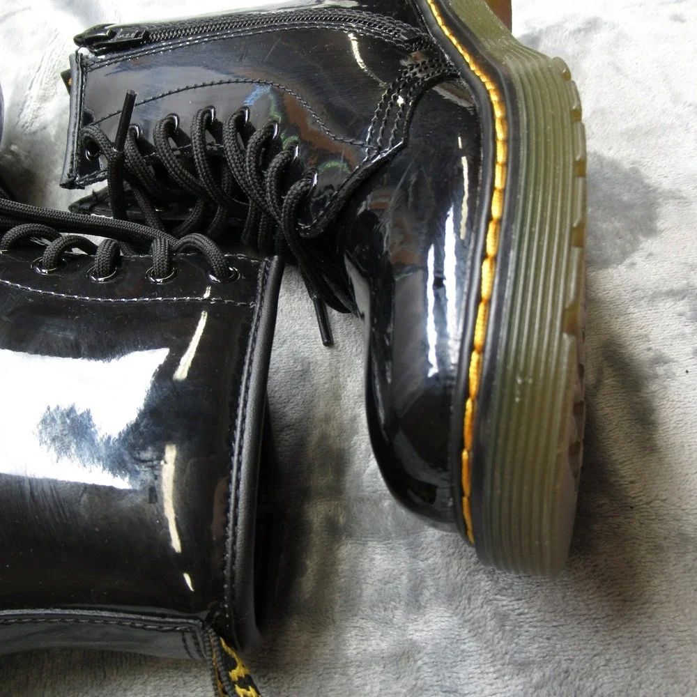 Dr. Martens Boots Unisex Youth 4M 5W BLK Leather Zip Lace Up Round Toe Ankle NWD